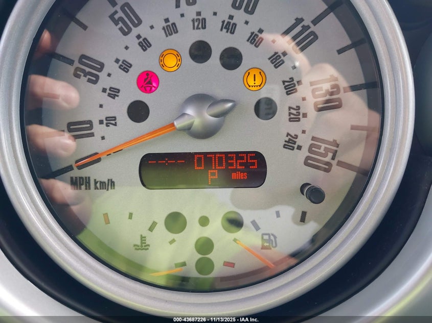 2005 Mini Cooper VIN: WMWRC33405TJ64804 Lot: 43687226