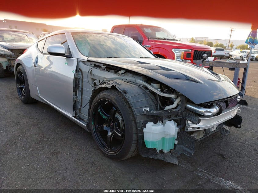 NISSAN 370Z BASE 6-SPEED MANUAL