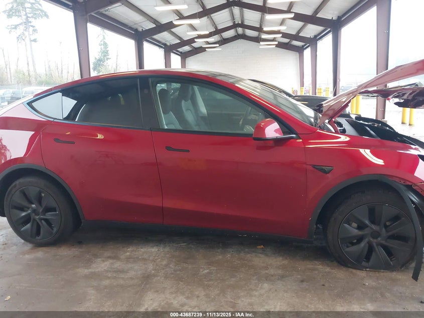 2025 Tesla Model Y Long Range Dual Motor All-Wheel Drive VIN: 7SAYGDEE6SF237450 Lot: 43687239