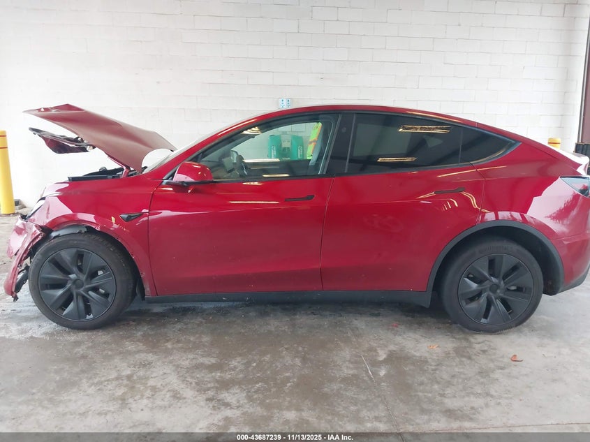 2025 Tesla Model Y Long Range Dual Motor All-Wheel Drive VIN: 7SAYGDEE6SF237450 Lot: 43687239