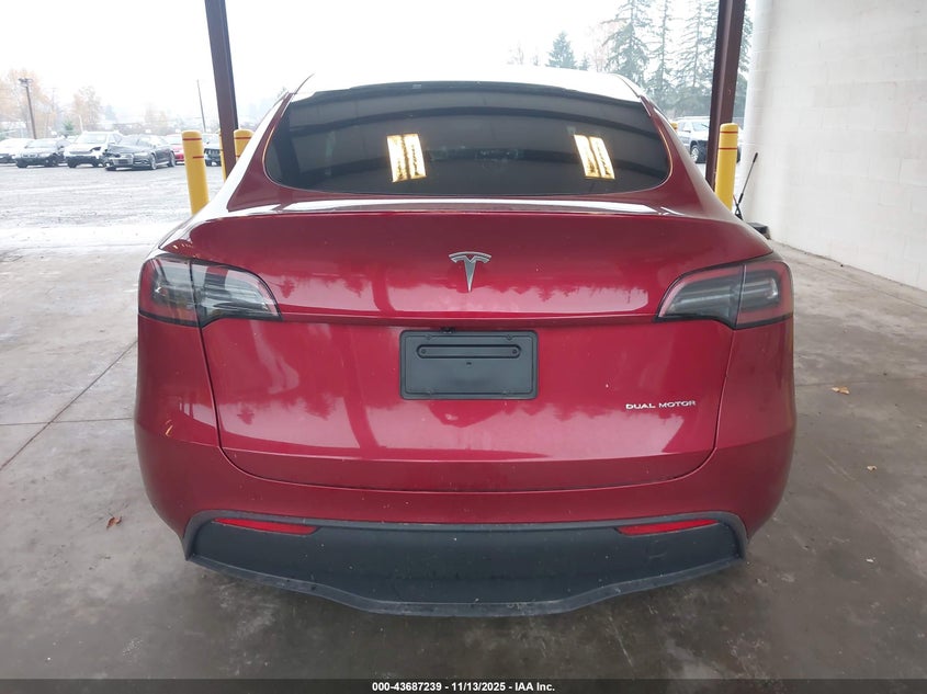 2025 Tesla Model Y Long Range Dual Motor All-Wheel Drive VIN: 7SAYGDEE6SF237450 Lot: 43687239
