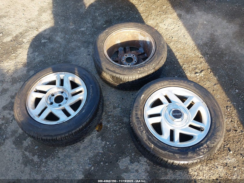 2001 Chevrolet Camaro VIN: 2G1FP32K112138192 Lot: 43687290