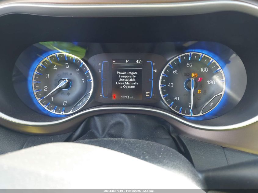 2018 Chrysler Pacifica Touring L VIN: 2C4RC1BG6JR139412 Lot: 43687319