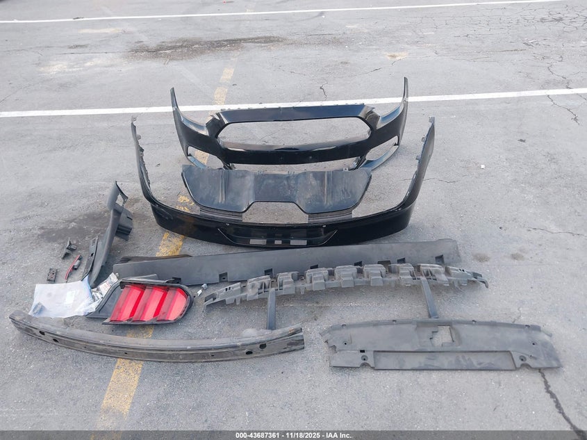 2015 Ford Mustang Gt Premium VIN: 1FATP8FF6F5330018 Lot: 43687361