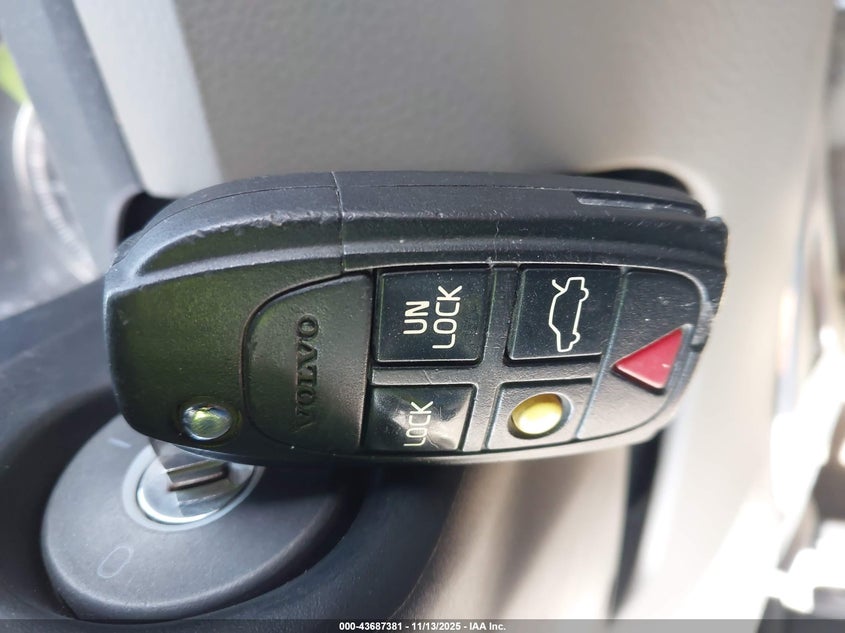 2004 Volvo Xc70 2.5T VIN: YV1SZ59H241140095 Lot: 43687381