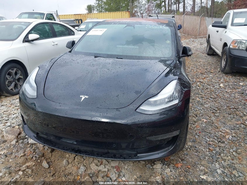 2018 Tesla Model 3 Long Range/Performance VIN: 5YJ3E1EB4JF182626 Lot: 43687382