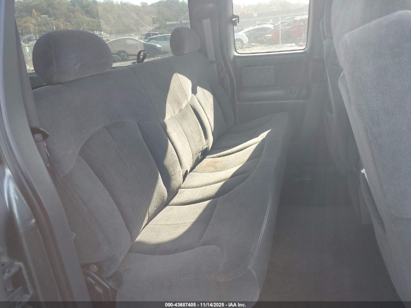 2001 Chevrolet Silverado 1500 Ls VIN: 2GCEC19T811197229 Lot: 43687405