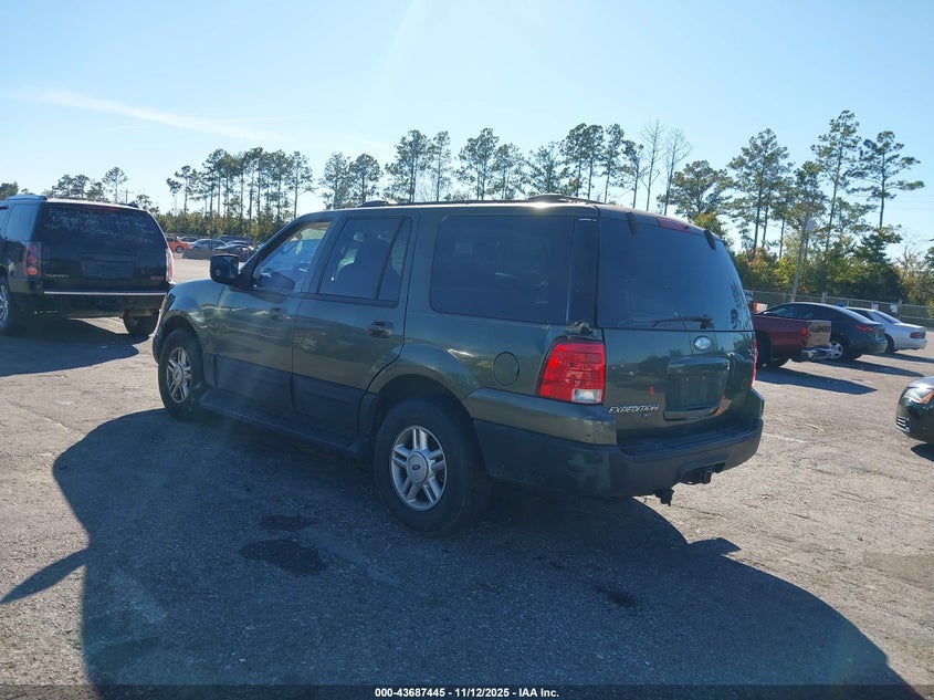 1FMRU15W74LB06170 2004 FORD EXPEDITION photo no. 3