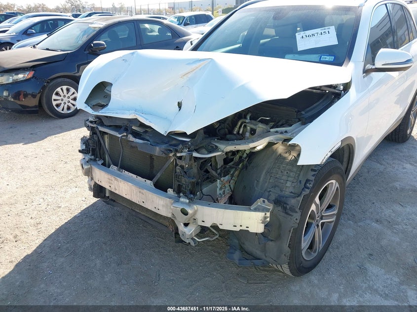 2017 Mercedes-Benz Glc 300 VIN: WDC0G4JB4HF213085 Lot: 43687451