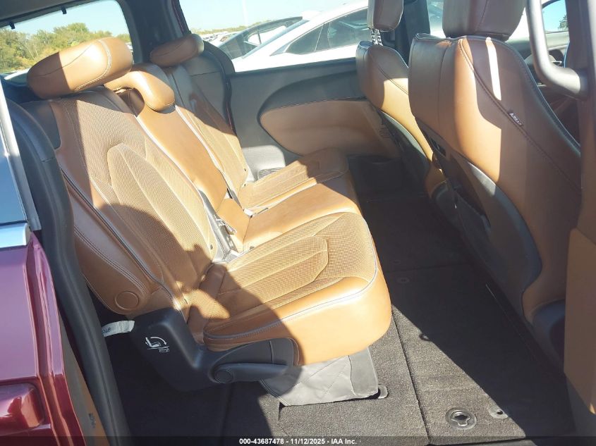 2018 Chrysler Pacifica Limited VIN: 2C4RC1GG3JR295240 Lot: 43687478