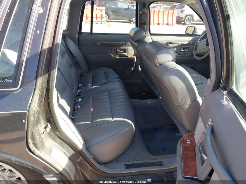 1994 Lincoln Town Car Executive VIN: 1LNLM81W7RY777580 Lot: 43687548