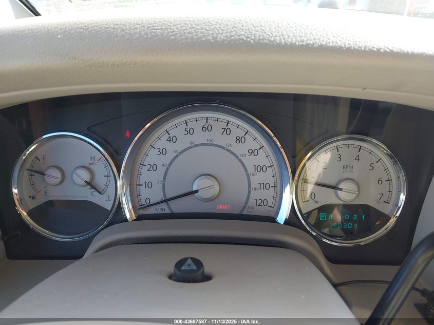 2007 Chrysler Aspen Limited VIN: 1A8HW58257F529383 Lot: 43687587