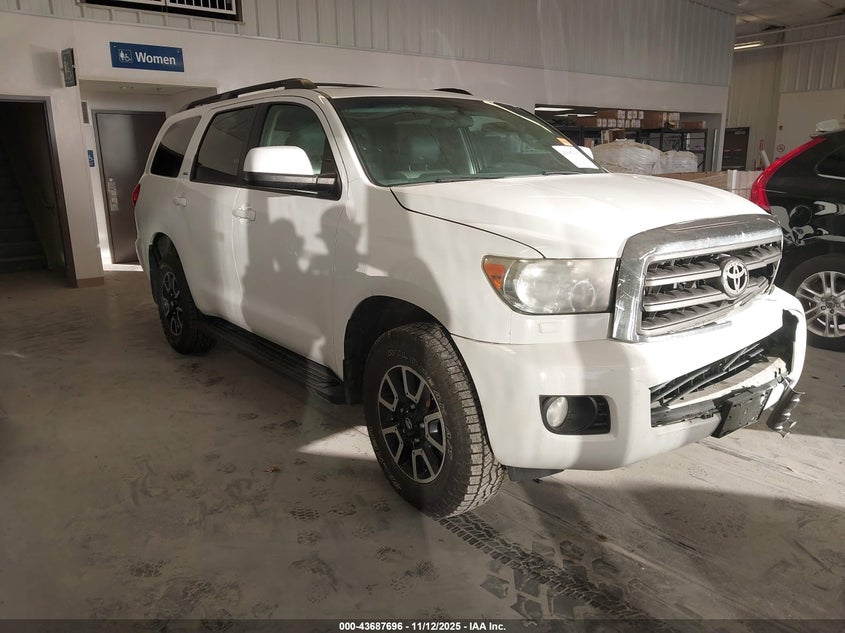 TOYOTA SEQUOIA SR5 5.7L V8