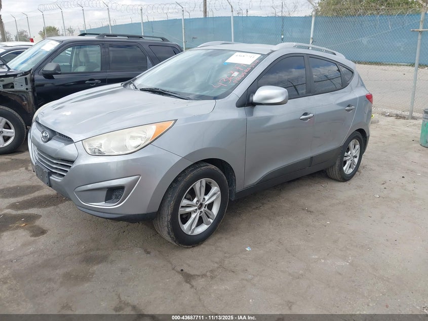 KM8JU3ACXBU212141 2011 HYUNDAI TUCSON photo no. 2