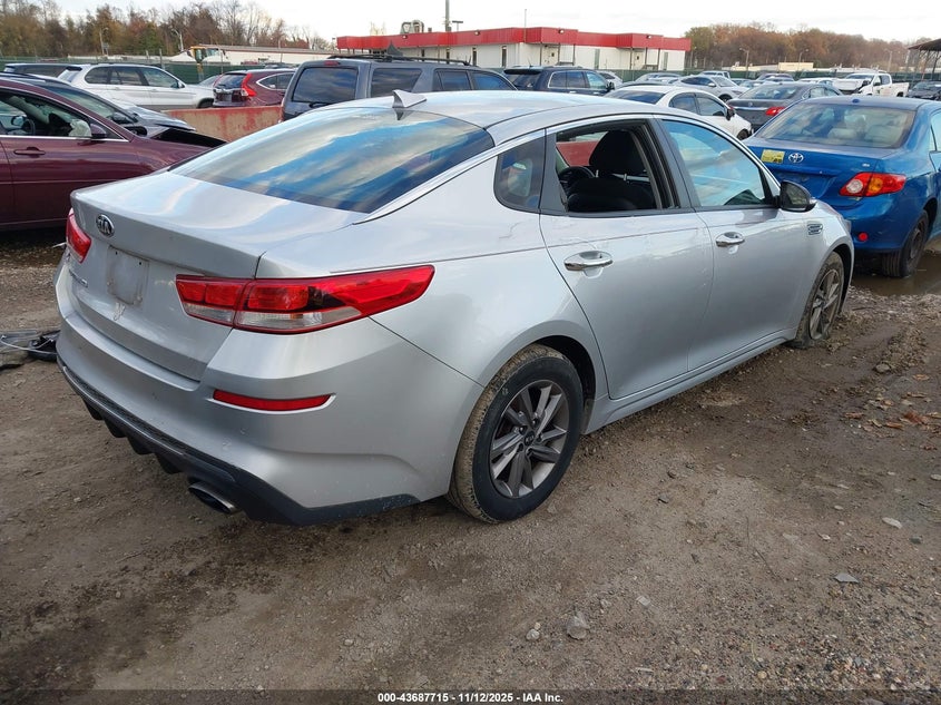 5XXGT4L3XLG382382 2020 KIA OPTIMA photo no. 4