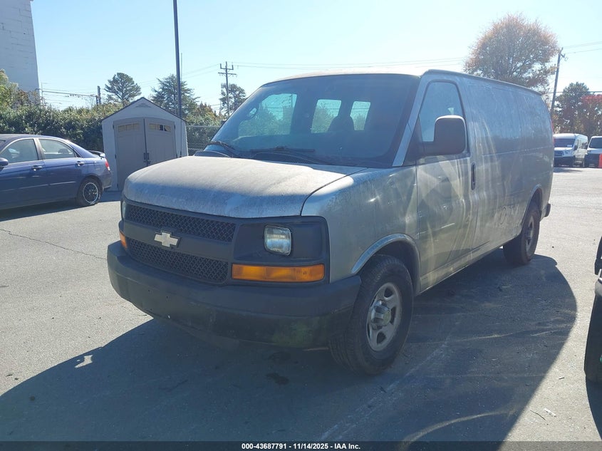 1GCFG15X281157469 2008 CHEVROLET EXPRESS photo no. 2