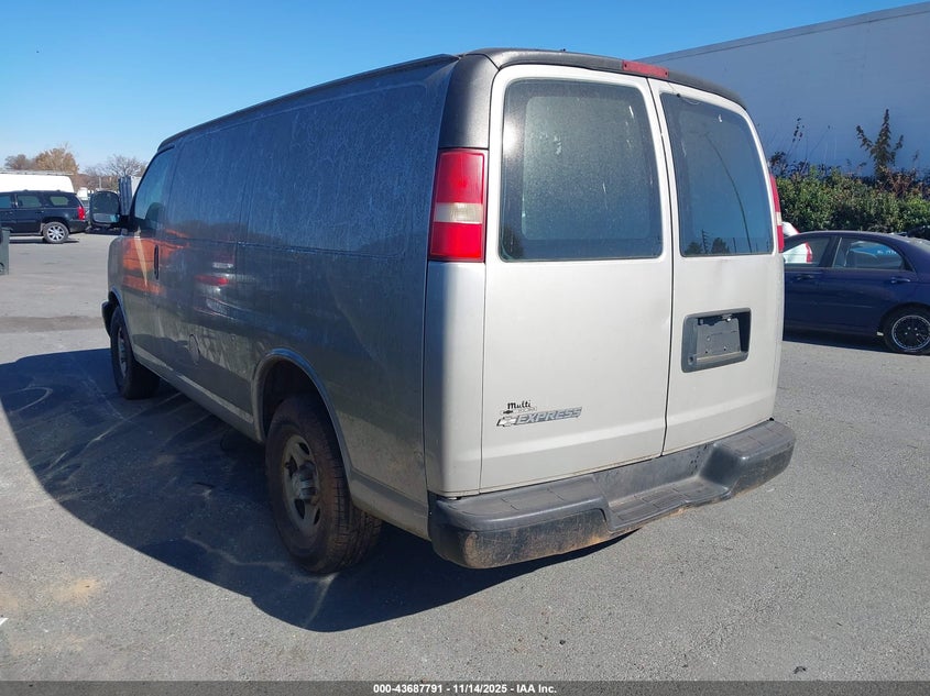 1GCFG15X281157469 2008 CHEVROLET EXPRESS photo no. 3