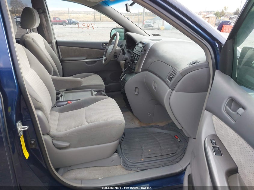 2007 Toyota Sienna Le VIN: 5TDZK23C67S011708 Lot: 43687831