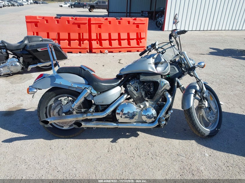 2004 Honda Vtx1300 C VIN: 1HFSC55044A008663 Lot: 43687832