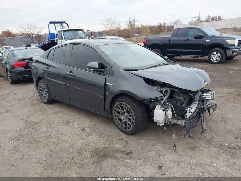 TOYOTA PRIUS THREE TOURING