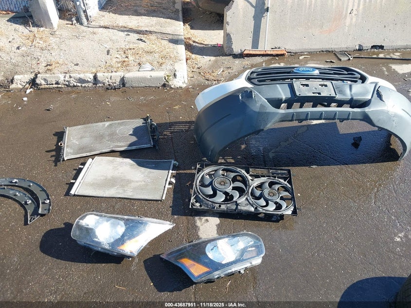 2018 Ford Transit-250 VIN: 1FTYR1CM6JKA10924 Lot: 43687951