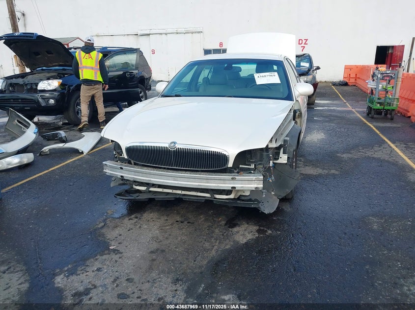 2001 Buick Park Avenue Ultra VIN: 1G4CU541214212115 Lot: 43687969