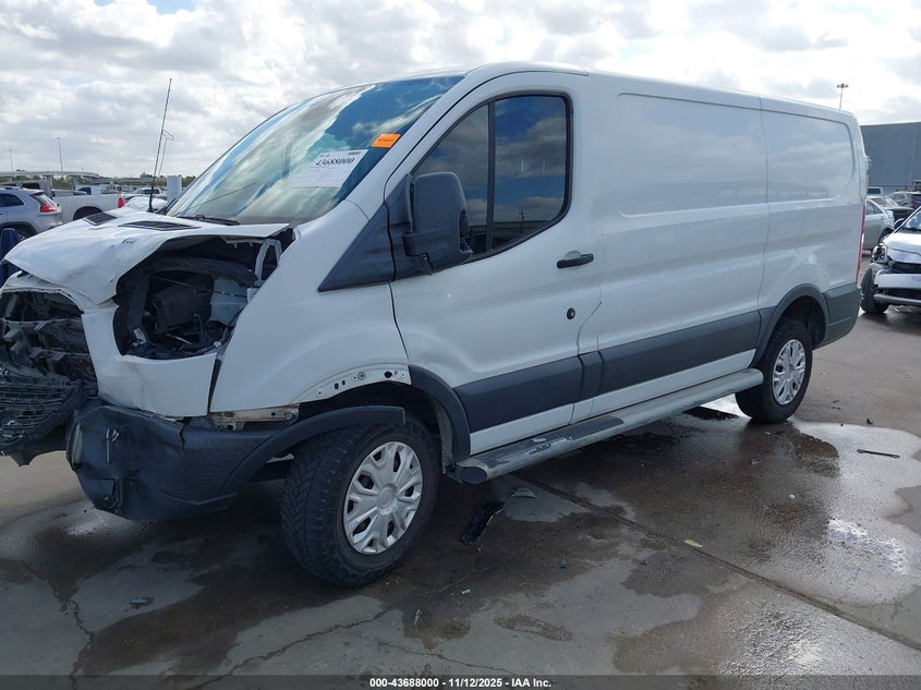 1FTYR1YM6JKB32613 2018 FORD TRANSIT photo no. 2