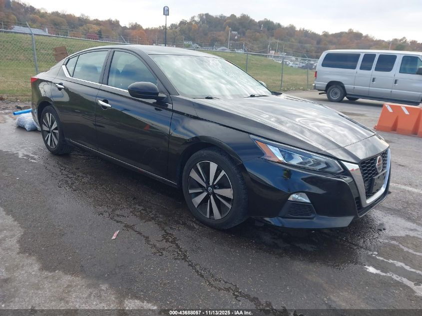 NISSAN ALTIMA SV FWD