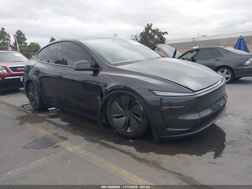 TESLA MODEL Y LONG RANGE DUAL MOTOR ALL-WHEEL DRIVE