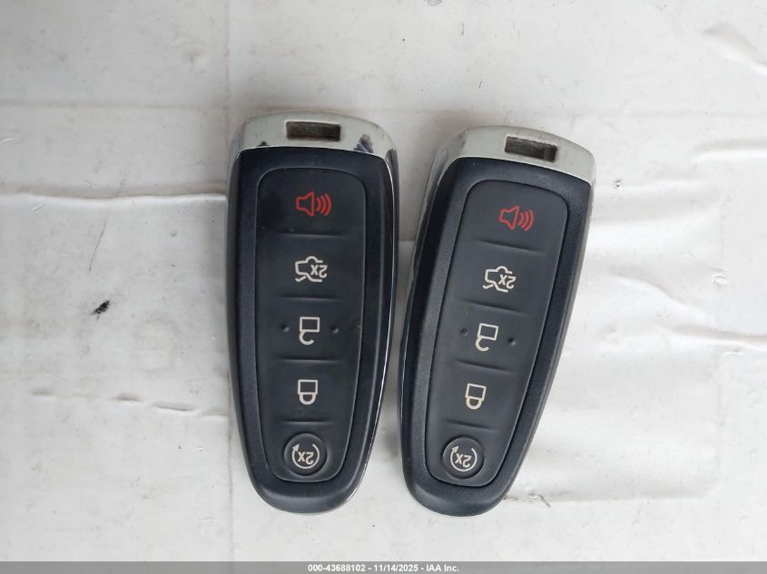 2016 Ford Escape Titanium VIN: 1FMCU9J99GUC00652 Lot: 43688102