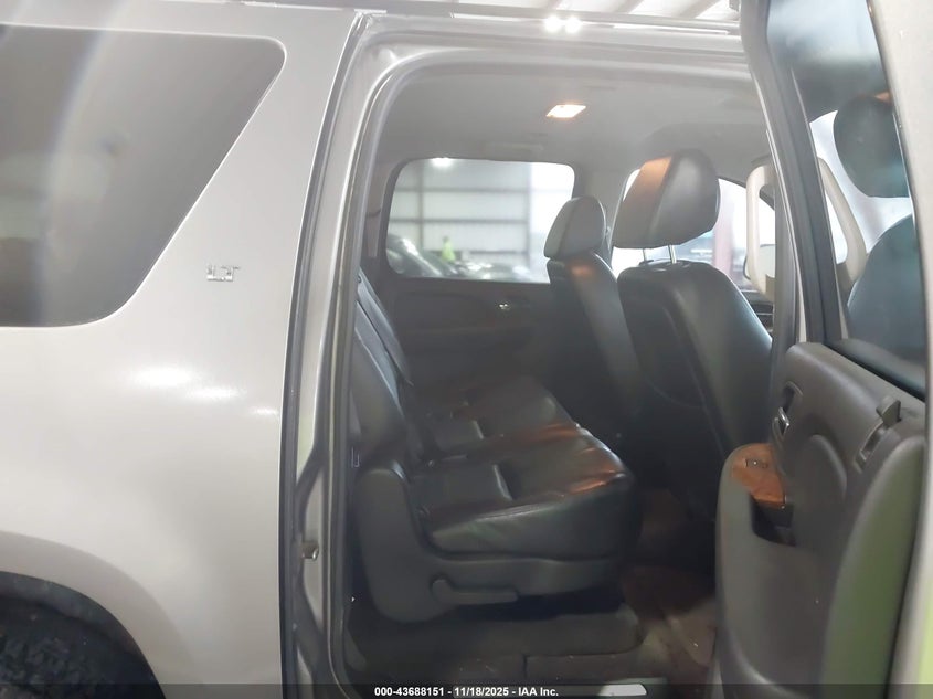 2007 Chevrolet Suburban 1500 Lt VIN: 3GNFK163X7G291082 Lot: 43688151