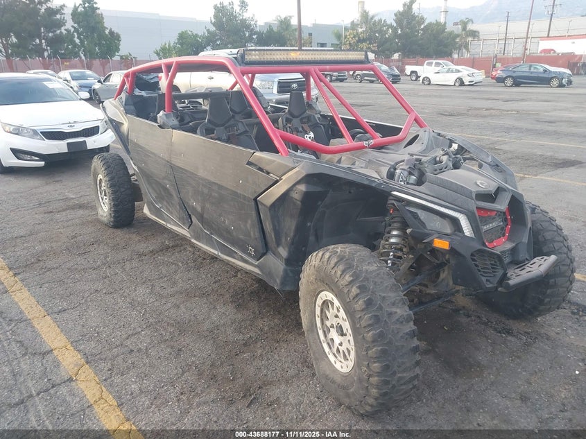2018 CAN-AM MAVERICK X3 MAX TURBO - 3JBVMAY26JK000295
