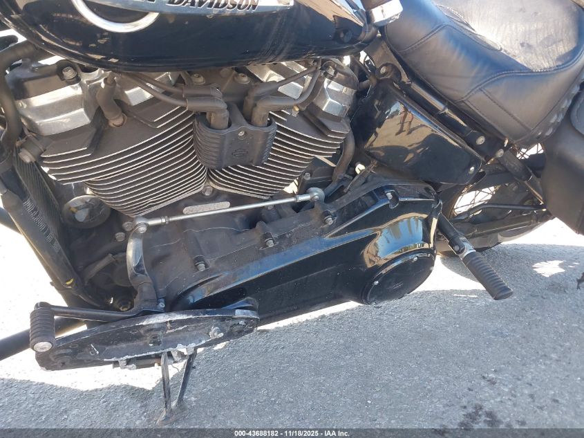 2019 Harley-Davidson Flhc VIN: 1HD1YAJ2XKB052938 Lot: 43688182