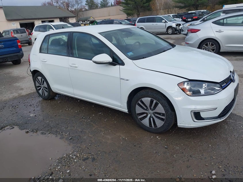 VOLKSWAGEN E-GOLF SE