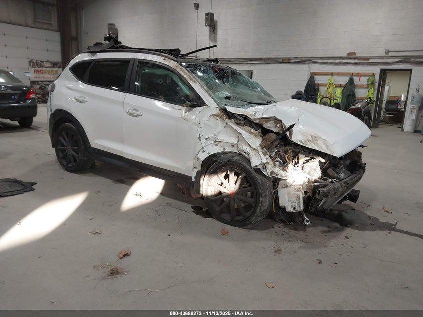 HYUNDAI TUCSON NIGHT