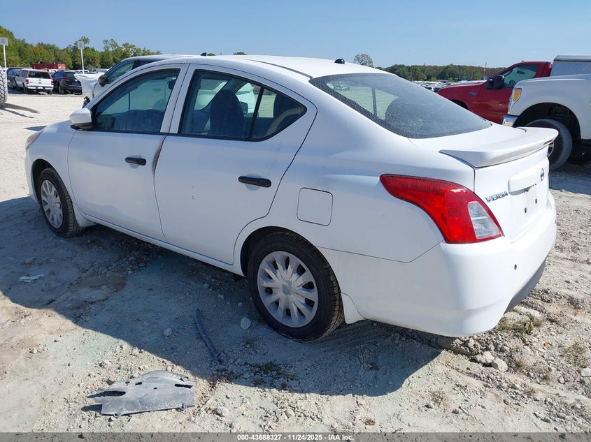 2016 Nissan Versa 1.6 S+