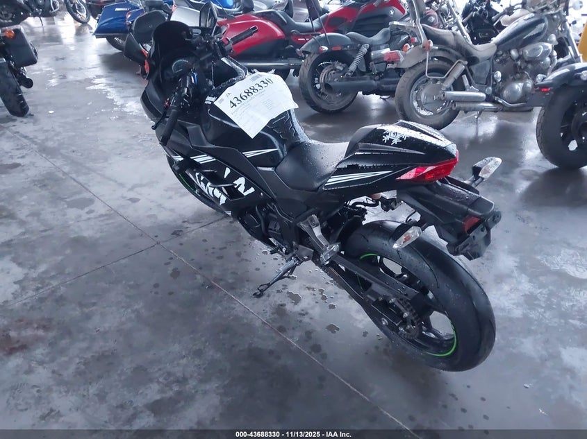 JKAEX8B12HDA37784 2017 KAWASAKI NINJA photo no. 3