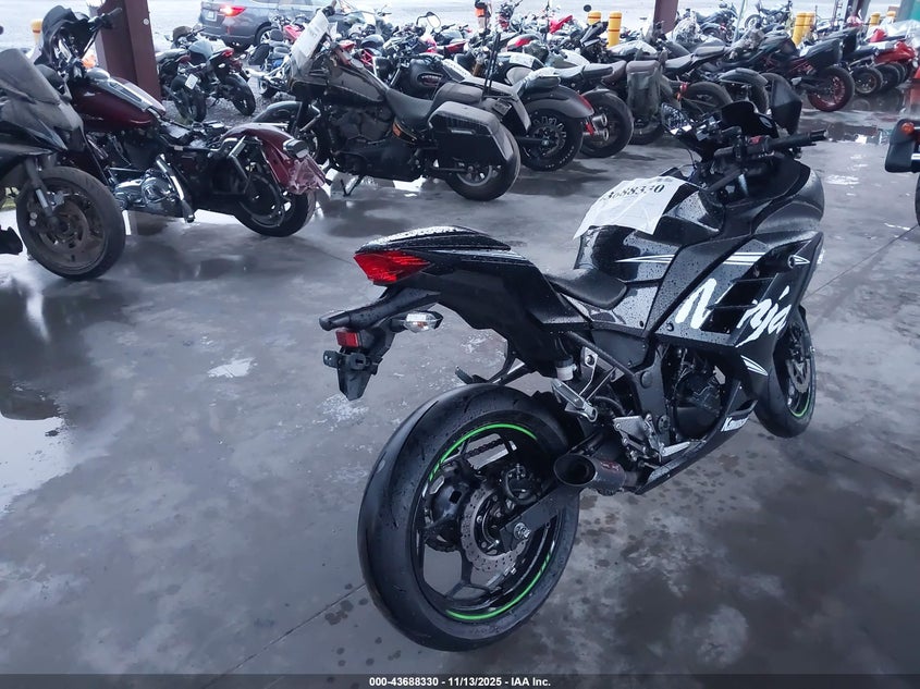 JKAEX8B12HDA37784 2017 KAWASAKI NINJA photo no. 4