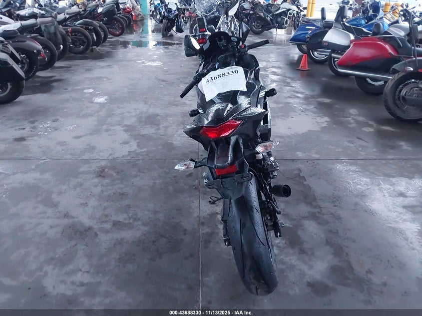 2017 Kawasaki Ex300 B VIN: JKAEX8B12HDA37784 Lot: 43688330