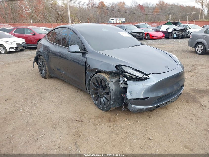 TESLA MODEL Y PERFORMANCE DUAL MOTOR ALL-WHEEL DRIVE