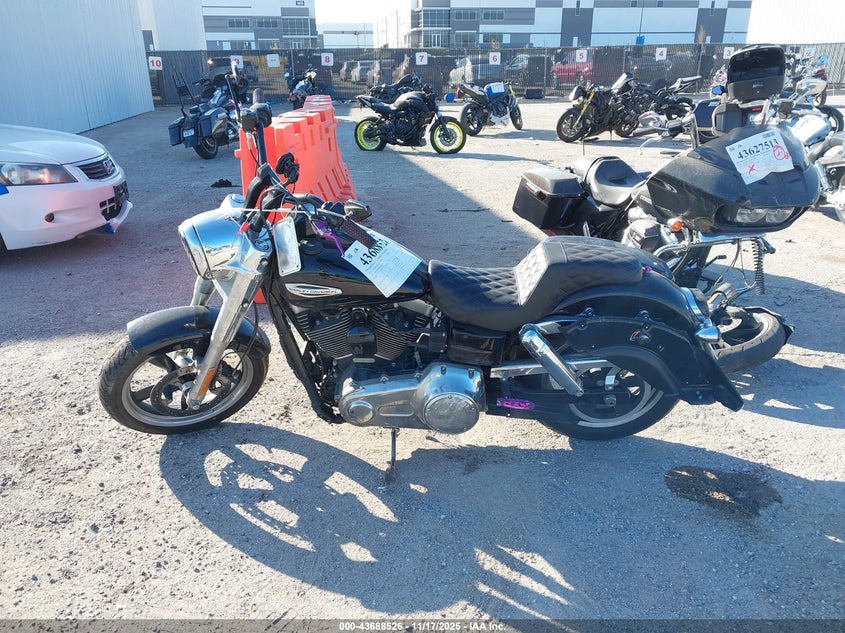 2016 Harley-Davidson Fld Switchback VIN: 1HD1GZM13GC326177 Lot: 43688526