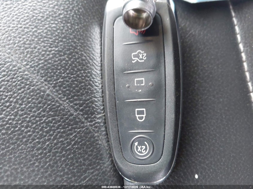 2016 Ford Escape Titanium VIN: 1FMCU0J92GUC05915 Lot: 43688536