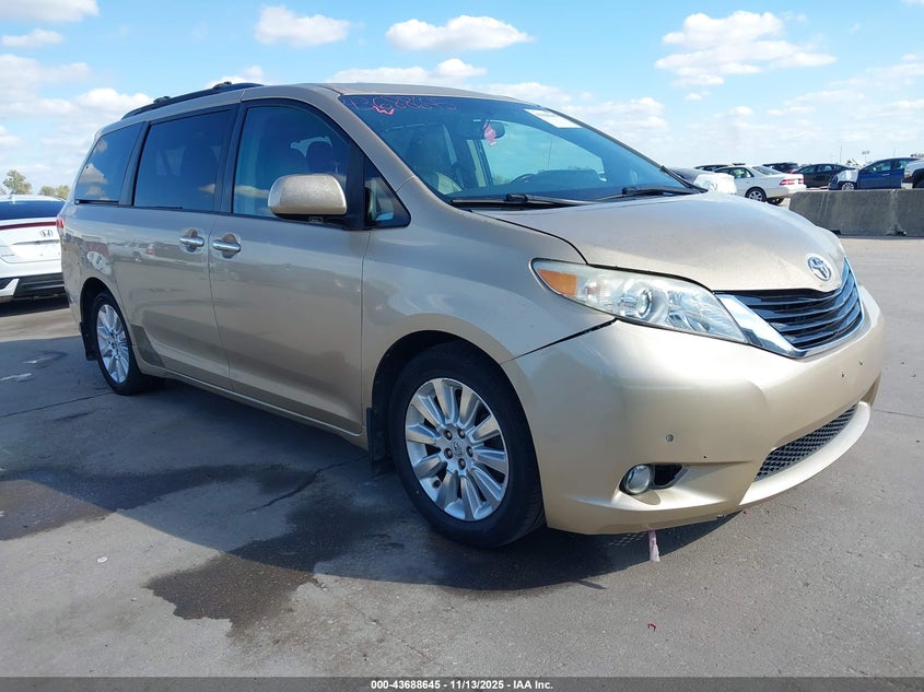 5TDYK3DCXBS063741 2011 TOYOTA SIENNA photo no. 5