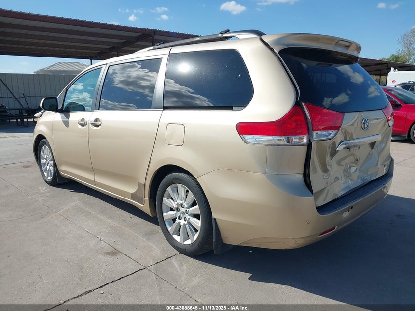 5TDYK3DCXBS063741 2011 TOYOTA SIENNA photo no. 3