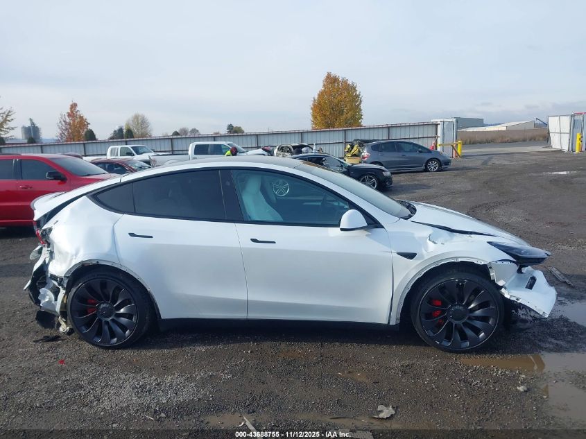 2024 Tesla Model Y Performance Dual Motor All-Wheel Drive VIN: 7SAYGDEF5RA267491 Lot: 43688755