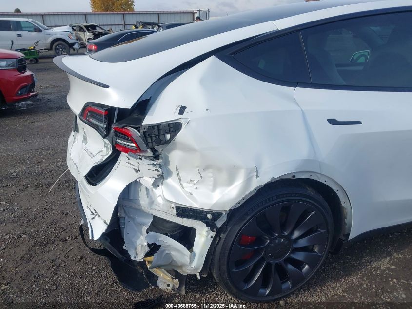 2024 Tesla Model Y Performance Dual Motor All-Wheel Drive VIN: 7SAYGDEF5RA267491 Lot: 43688755