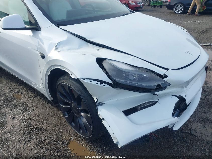 2024 Tesla Model Y Performance Dual Motor All-Wheel Drive VIN: 7SAYGDEF5RA267491 Lot: 43688755