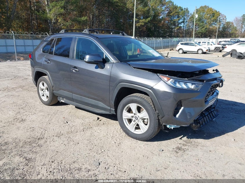 TOYOTA RAV4 XLE