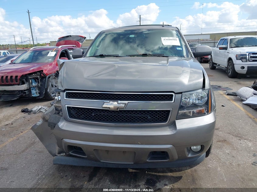 2008 Chevrolet Tahoe Lt VIN: 1GNFC13058R276868 Lot: 43688980