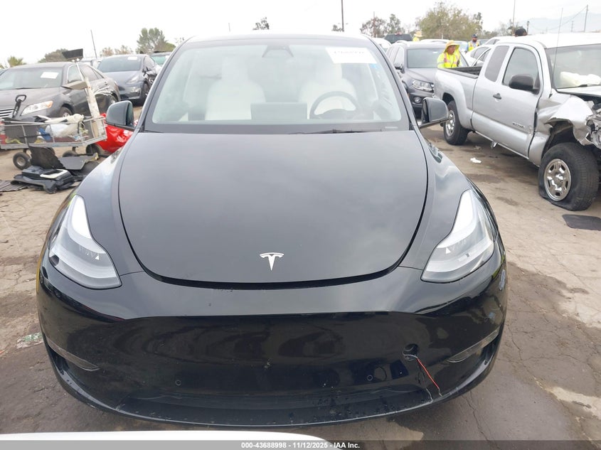 2022 Tesla Model Y Performance Dual Motor All-Wheel Drive VIN: 7SAYGDEF1NF404536 Lot: 43688998